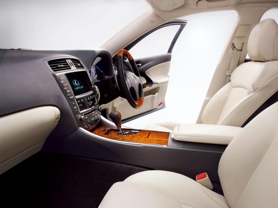  Lexus IS350 2008 года  (JP) (фото 3 из 4)